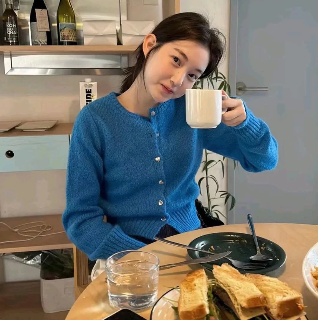 怕羞的黄莺